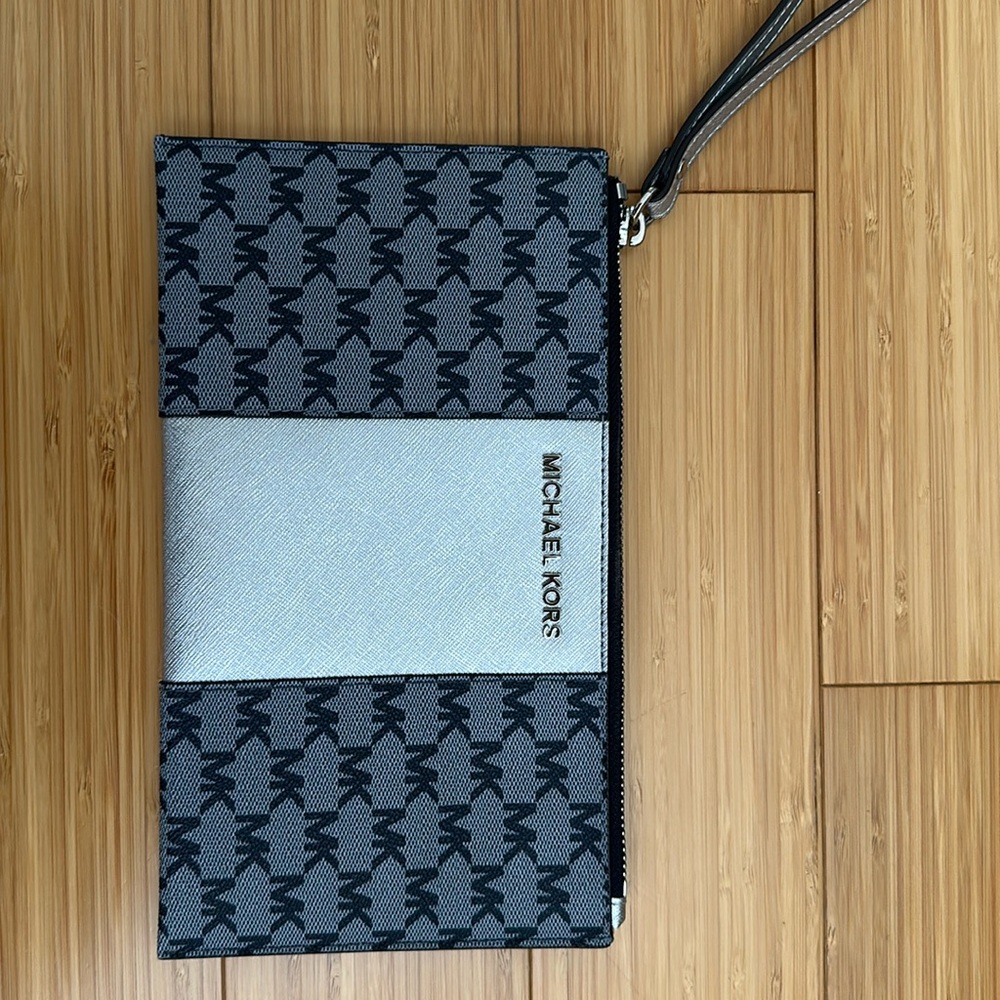 Michael Kors Wristlet, large